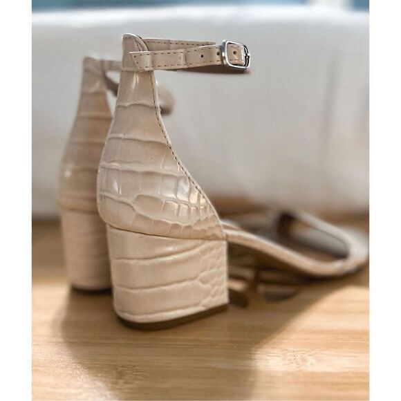 Steve Madden ivory heels - Picture 4 of 6